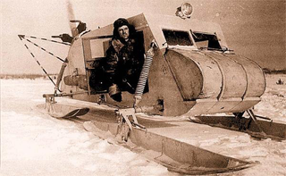 Illustration for article titled Sikorsky's Motorized Sleigh And Other Forgotten Soviet Snowmobiles